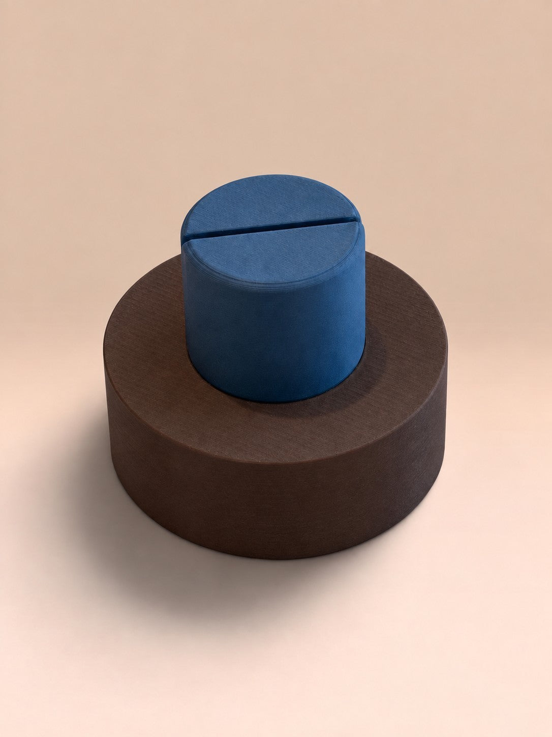 ModuForm ModuMemories Holder in blauw en bruin, een duurzame PLA kaarthouder voor foto's of kunstwerken.